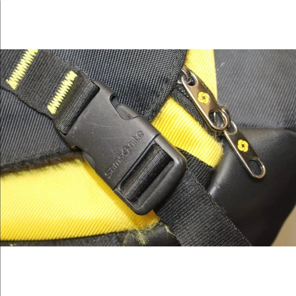 Samsonite Laptop Bag Black Yellow Body Many Pockets Padded Zip Adjustable - Picture 3 of 12